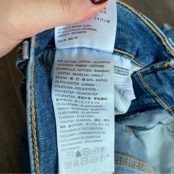 Levi’s 724 High Rise Straight Jeans - Picture 5 of 7